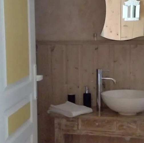 Chambres D'hotes Casa Paulou بيت ضيافة 3*